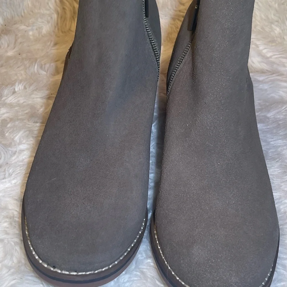 Aqua college women’s waterproof ankle boots size 7
